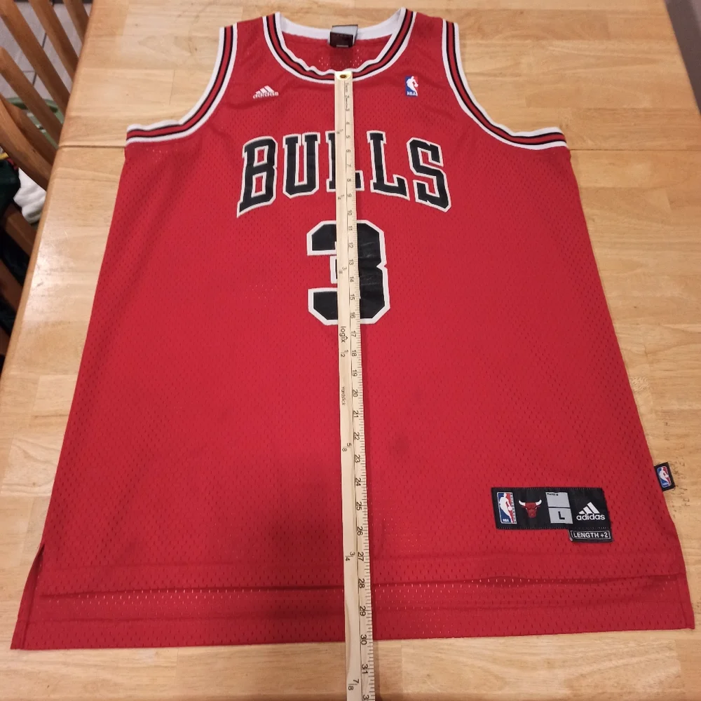 Adidas NBA Chicago bulls jersey. Size large - Picture 9 of 10